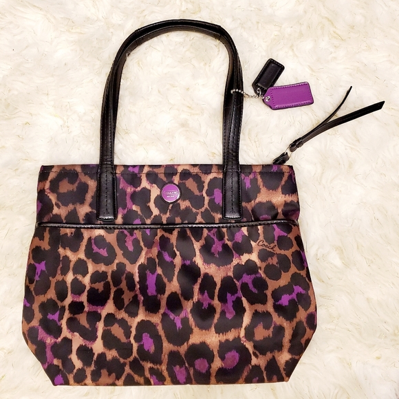 Coach Handbags - NWOT Cheetah Print Coach Bag